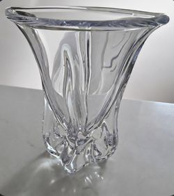 Vintage Vannes Le Chatel Clear Crystal Art Vase From France