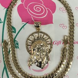 14k premium gold plated Jesus pendant and cuban necklace✨✨✨