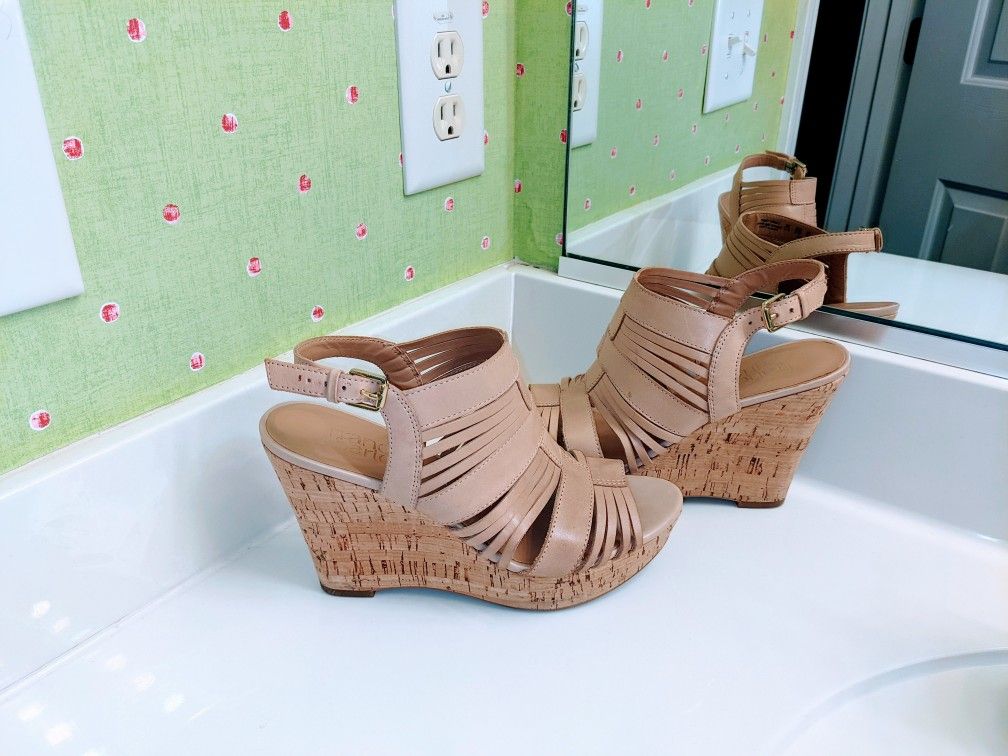 FRANCO SARTO 4" WEDGE SANDALS SZ 7.5