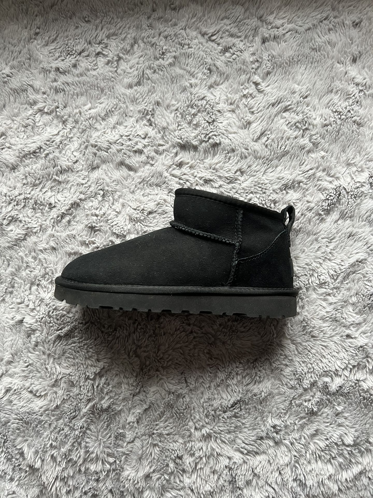 Women Uggs Mini Boots Black Size 8