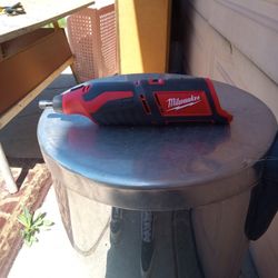 Milwaukee M12 Rotary Tool