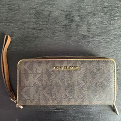 MK PURSE AND WALLETS