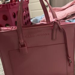 Marc Jacob’s baby pink purse 
