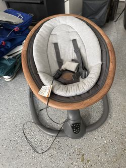 Momcozy swing