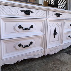 Dresser  Good  Condition  White 