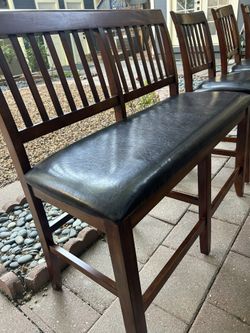 4 Dinning Room Chairs 1 Bench Chair