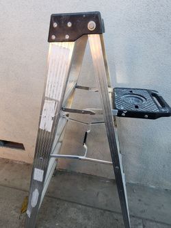 5ft tall ladder lightweight Pre-owned