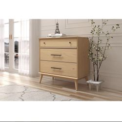 NEW Camaflexi Mid-Century Solid Wood Dresser / 3 Drawers/Scandinavian Oak Finish