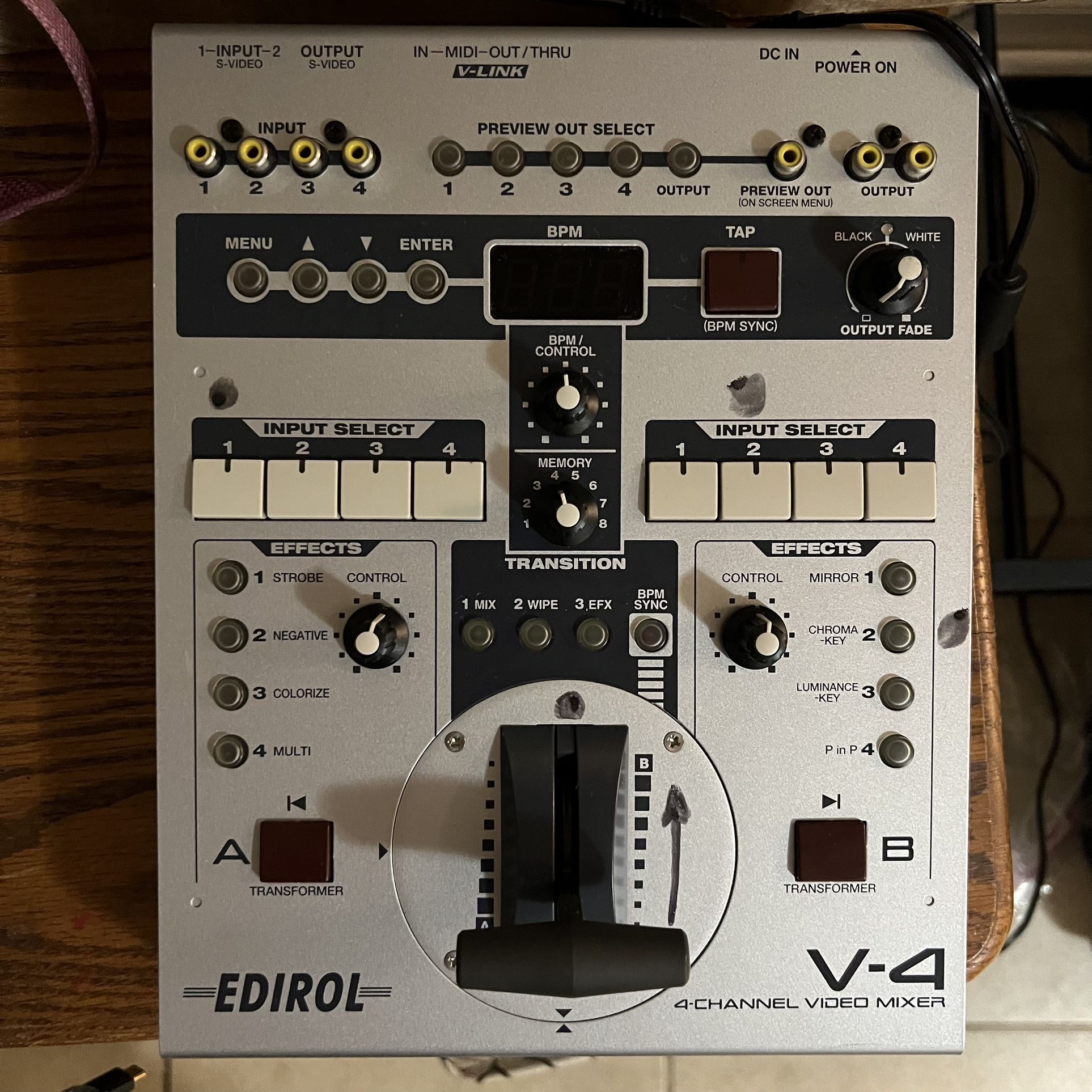 Edirol V-4 4 CH Video Mixer
