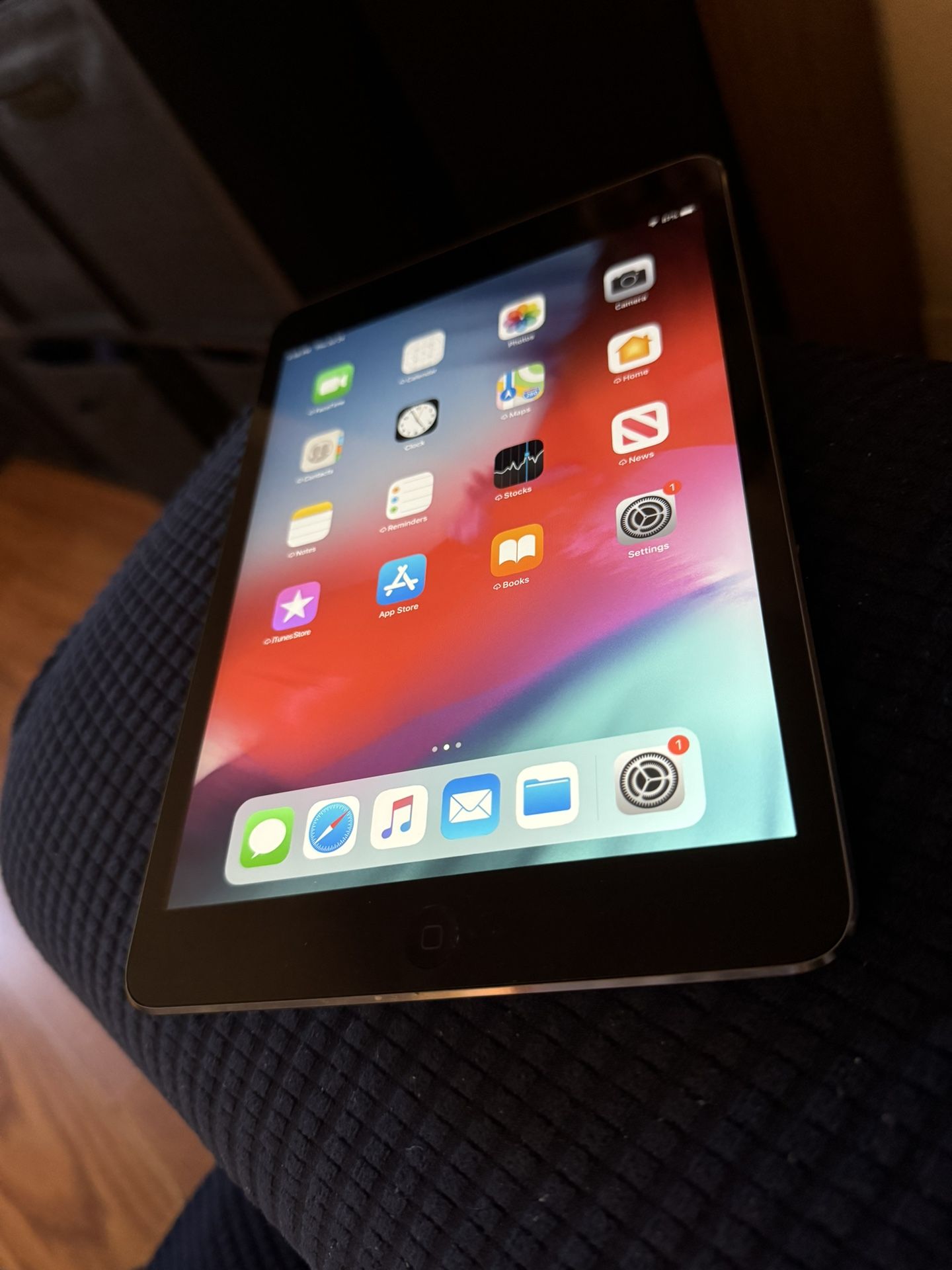 Fully Unlocked Apple iPad Mini 2