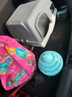 Cat litter box