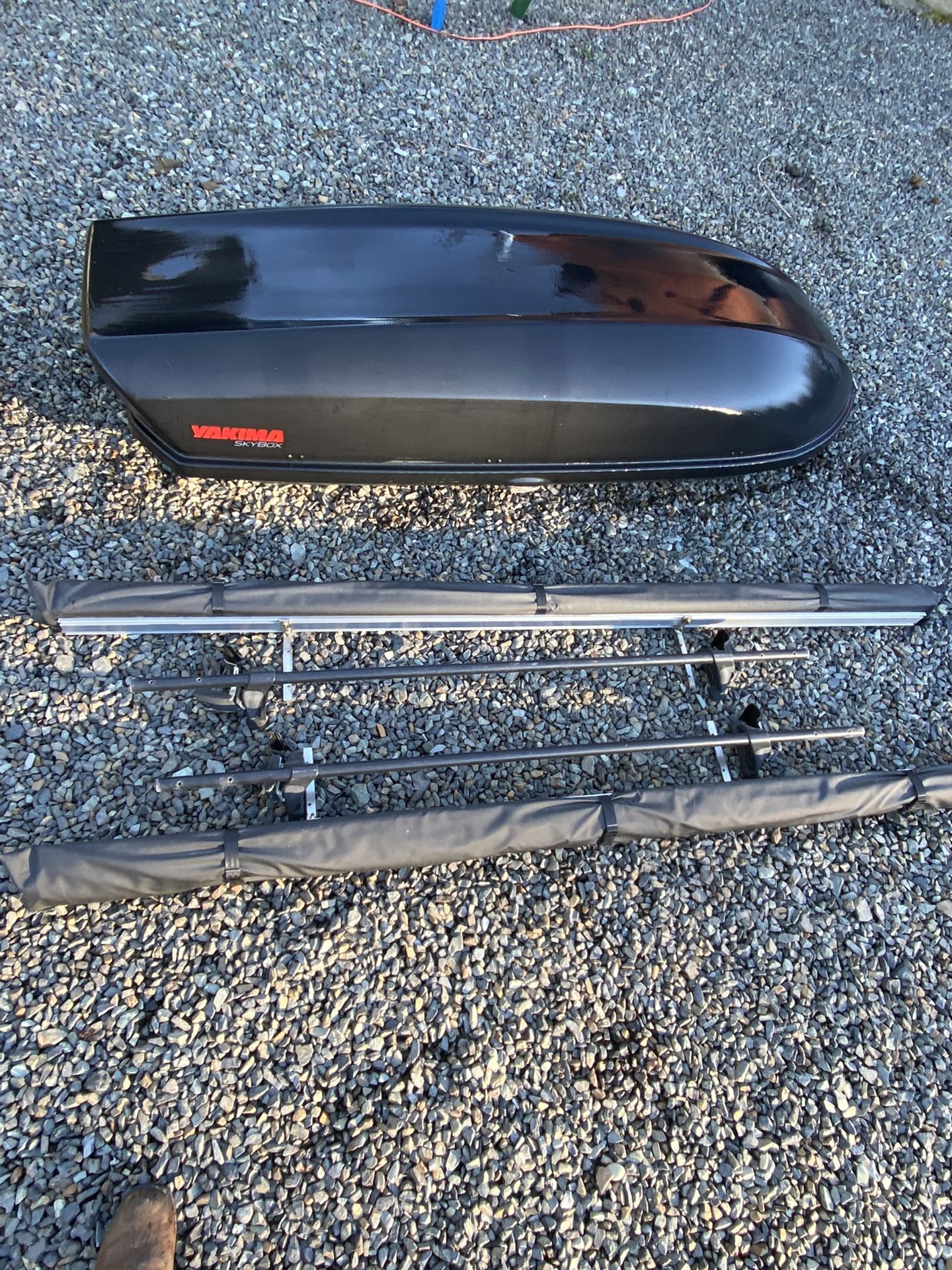 Yakima Carbonite skybox 21 And Roof Racks And Canopies for Sale in