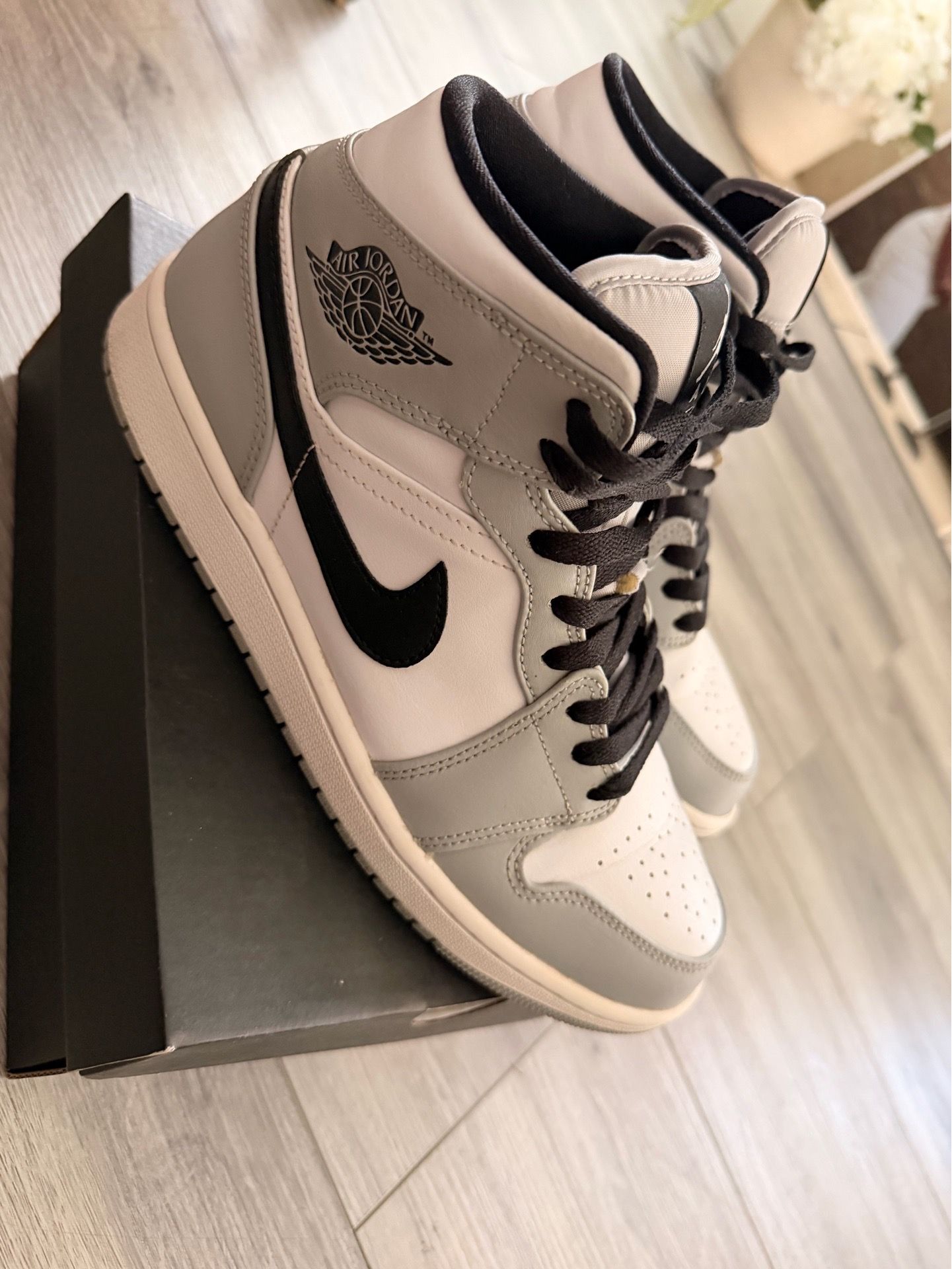 Jordan 1s Mid Light Smoke