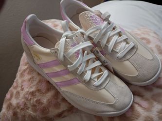 Addidas women's shoe size 6