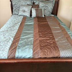 Queen Sleigh Bed With Sealy Mattress