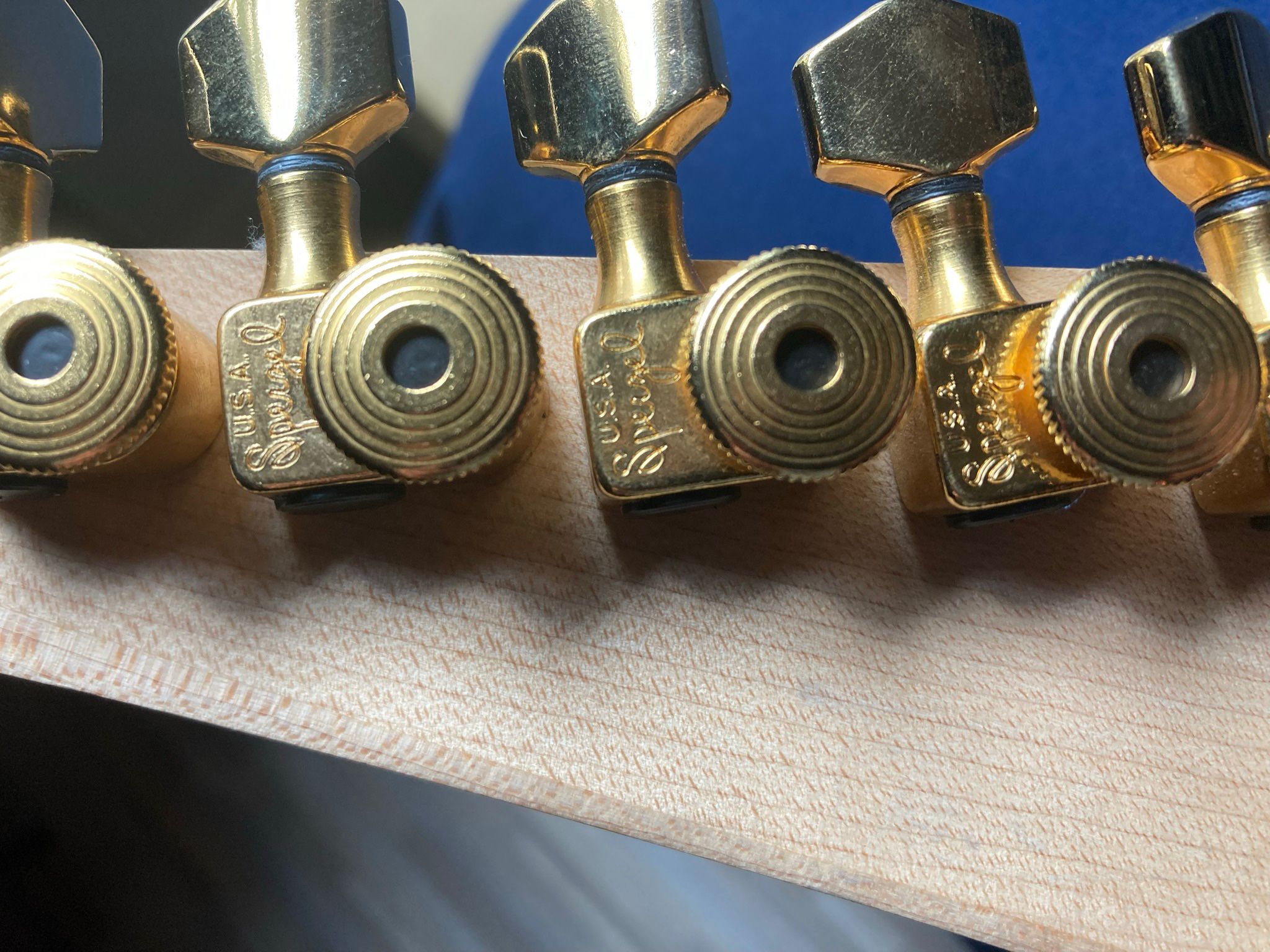 Ibanez RG7421 w/Seymour Duncan Pickups, Locking Tuners, and Hard Case