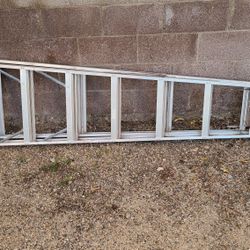 8' Aluminum Ladder 