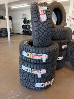 35/12.50/20 Nitto Ridge Grapplers