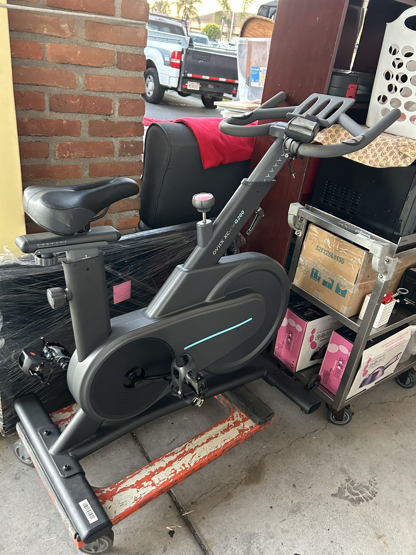 OVICX OS-EBIKE-Q200-B Stationary Exercise Bike