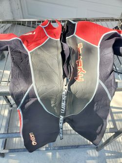 Kids wet suit size 14