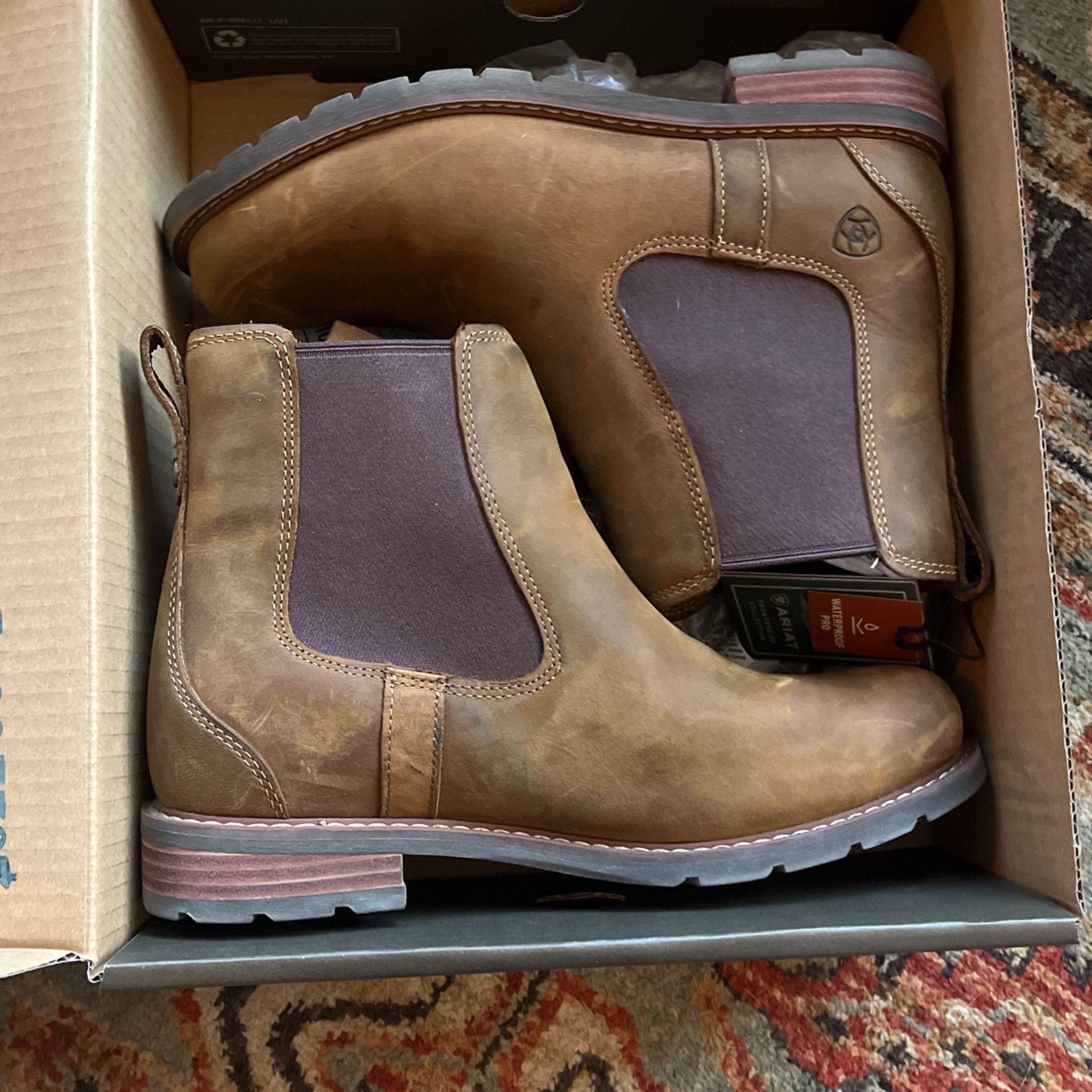 8.5 Wide Ariat Wexford Waterproof Chelsea Boot