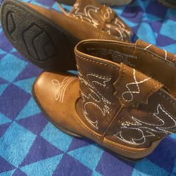 Boots 🥾 Kids Size 10 