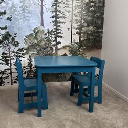 Kids Table and Chairs