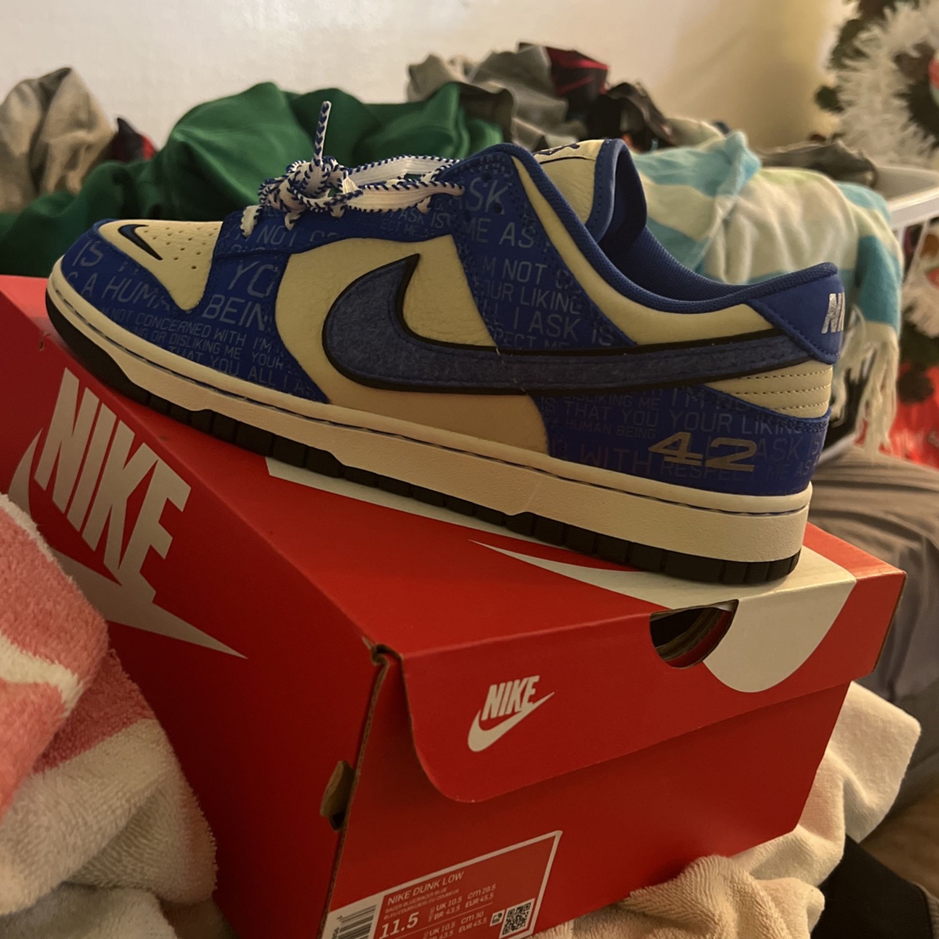 Jackie Robinson Dunks