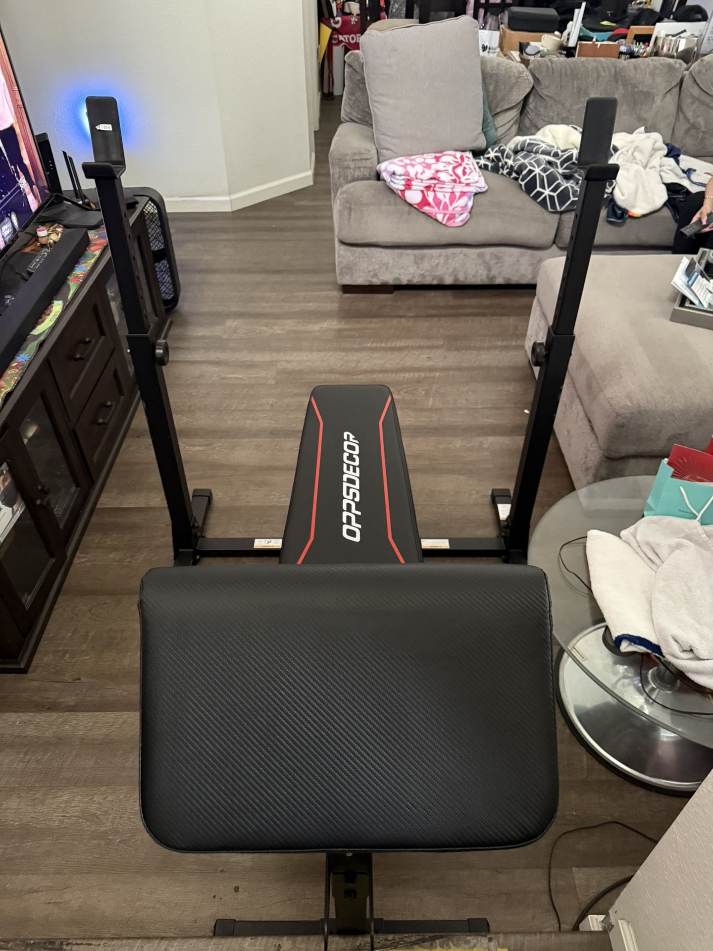 BRAND NEW !!! BENCH Press With & PREACHER CURL Used 2 Times