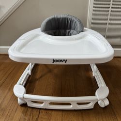 Joovy Spoon baby walker