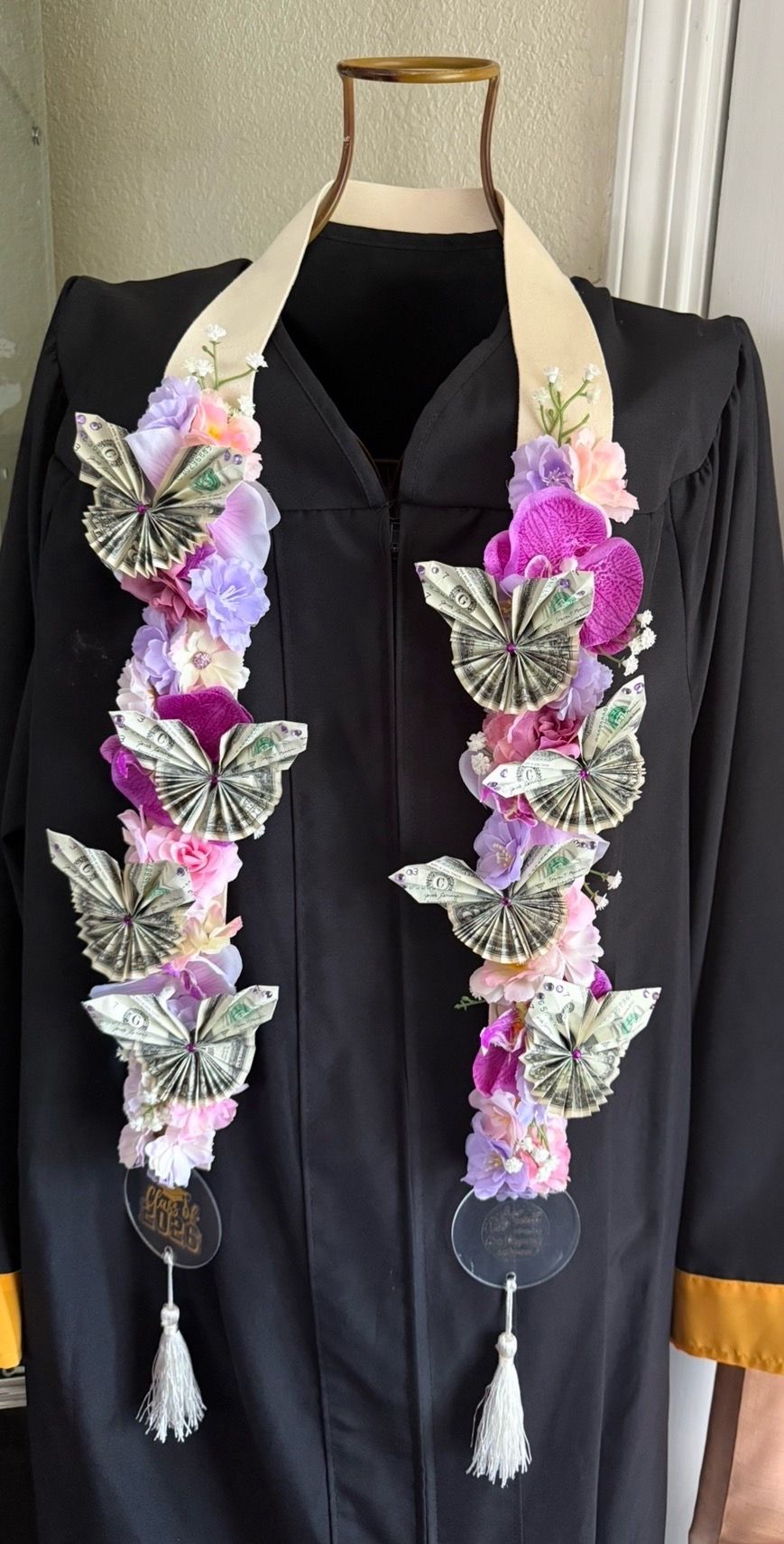 $25 leis