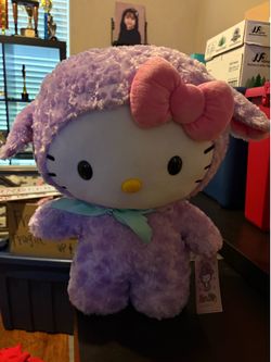 Hello Kitty Greeters