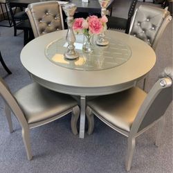Beautiful Four Seat Dinning Table 