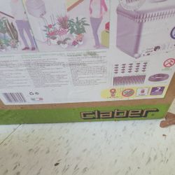 Self Watering Plant Feeder