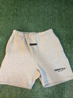 Size L Essentials Shorts Size L