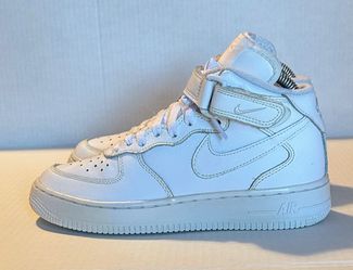 Nike Air force 1 Mid youth Size 4.5 Y