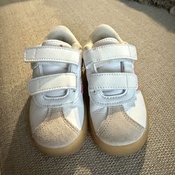 Toddler shoes size 7