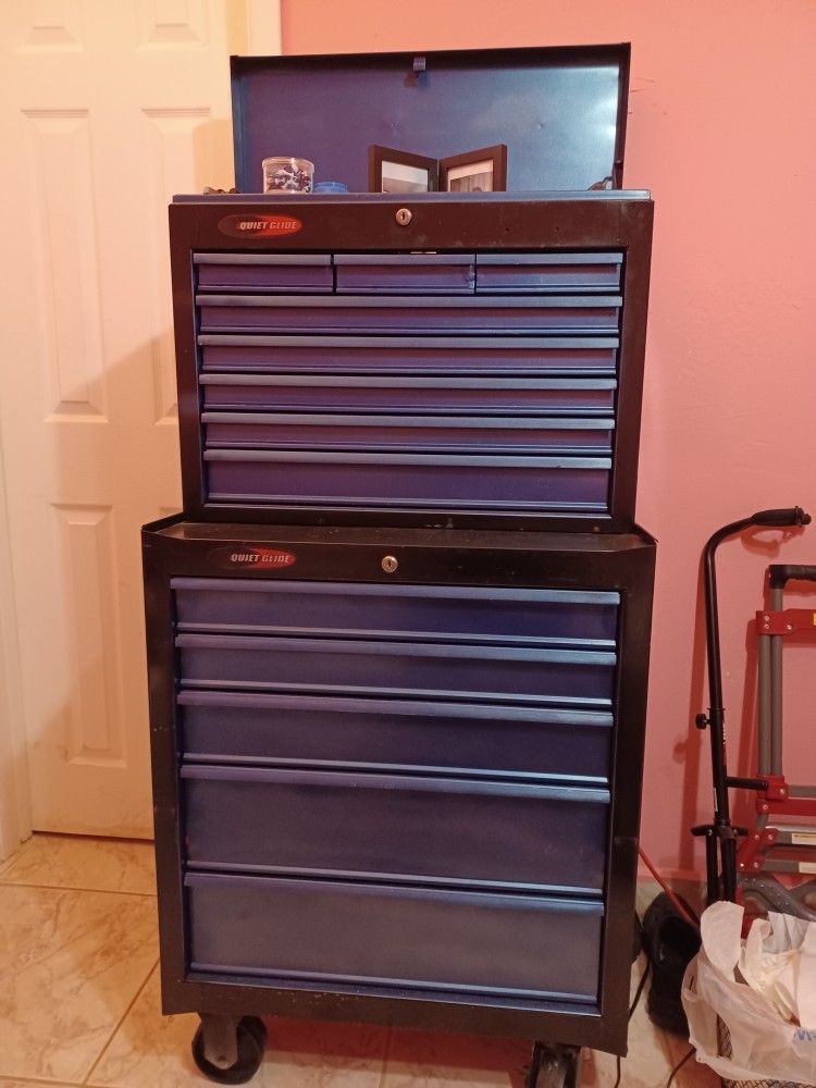 Craftsman Quiet Glide Double Stack Toolbox for Sale in Hialeah, FL OfferUp