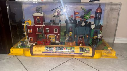 Rare Vintage Fisher-Price Imaginext Store Display Case - Castle & Fire Station