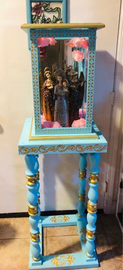 DISPLAY CABINET