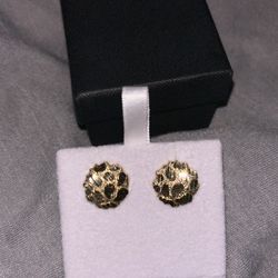 Nugget Earrings 10k