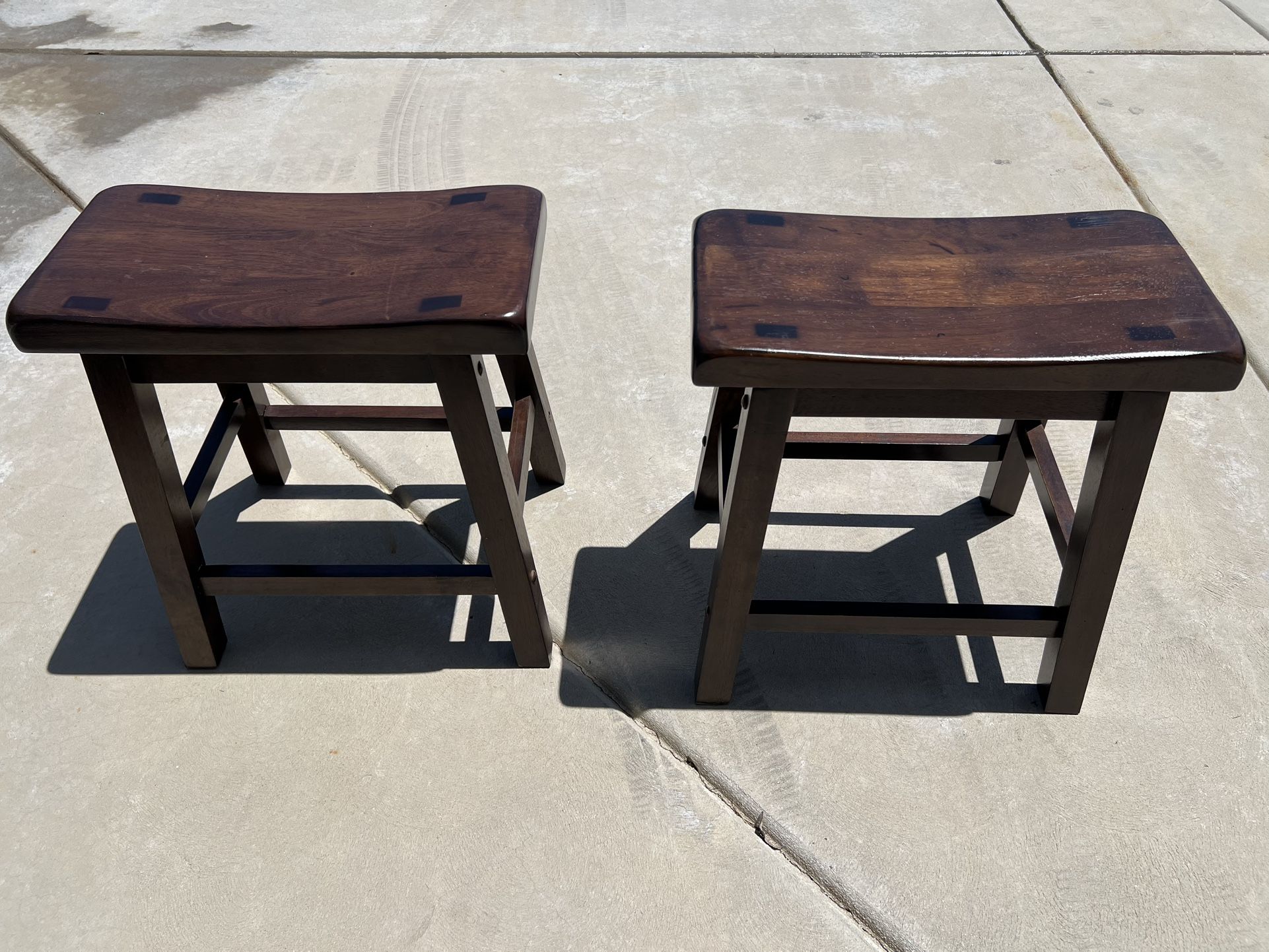 (2) 18 In Wooden Seats!stools.