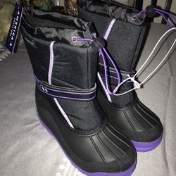 Girls Snow Boots Sz 6 New With Tag 