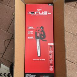 Milwaukee Chainsaw 