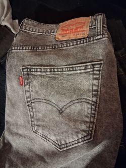 Levis man pants 34x32