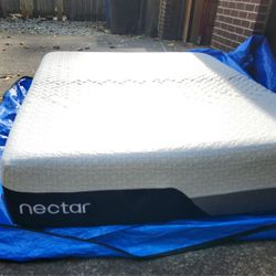 Nectar Luxe Queen Mattress 