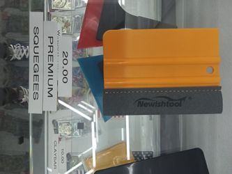 Premium squeegee