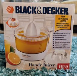 MOVING! Black & Decker Electric Juicer