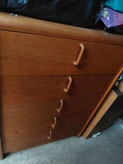 5 Chest Dresser