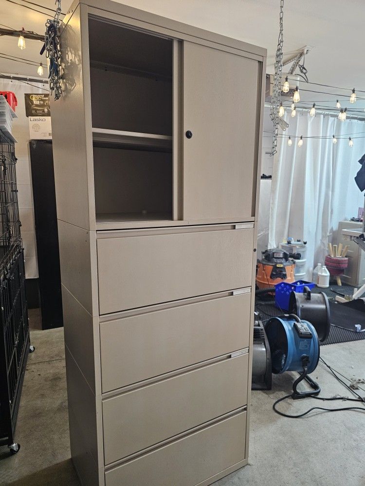 Filing Cabinet With Keys